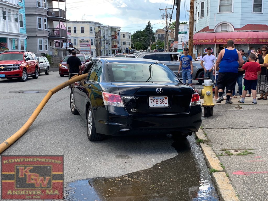 From the 3rd alarm in Lawrence...THIS is why we don’t park in front of a fire hydrant. Be it for 30min or 30sec, firefighters may NEED that!! #dumbassoftheday
