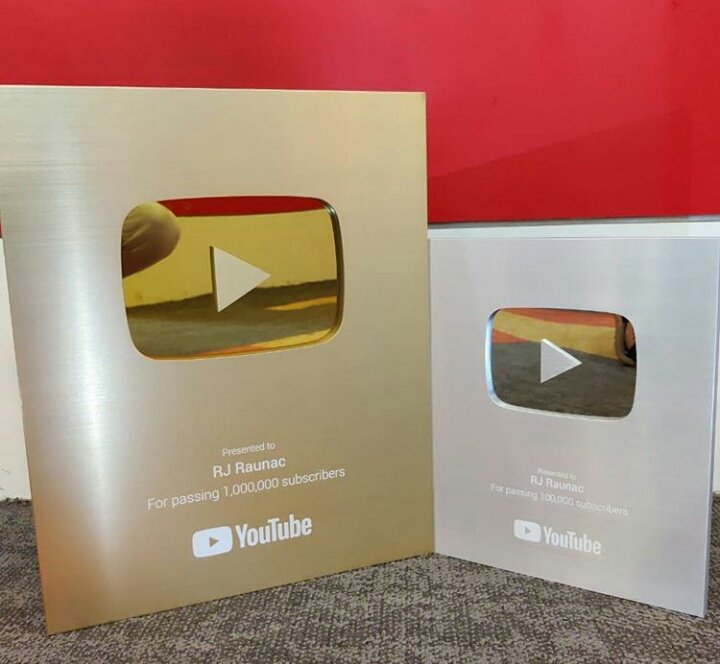 AllAboutRaunac's tweet photo. Silver and Golden in 4 months 😍😍🔥🔥 #Youtube #1MillionFollowers #KeepSupporting #WayToGo @rjraunac @YouTube 💃💃💞 https://t.co/KtY4Q6J1ZQ