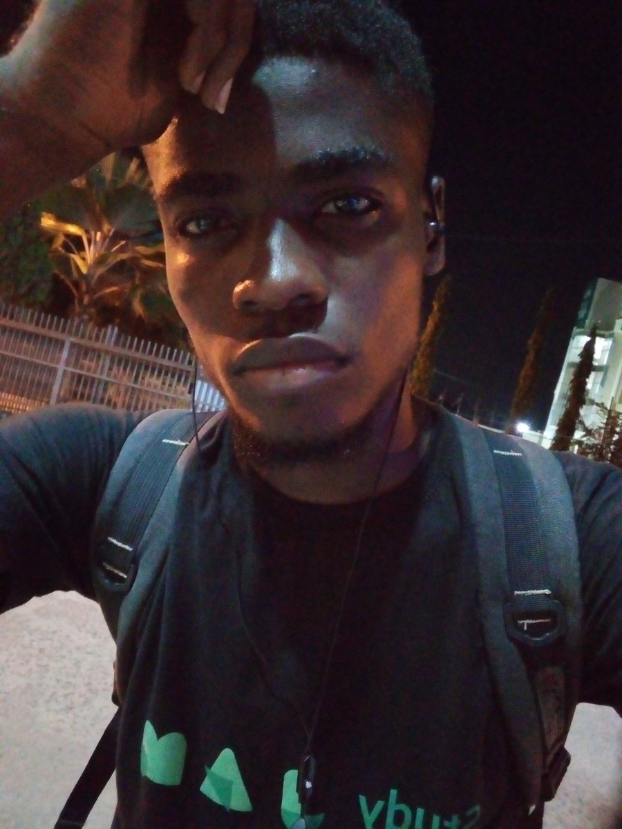 jameesjohn_'s tweet photo. #devselfie https://t.co/pcwiuKGN8e