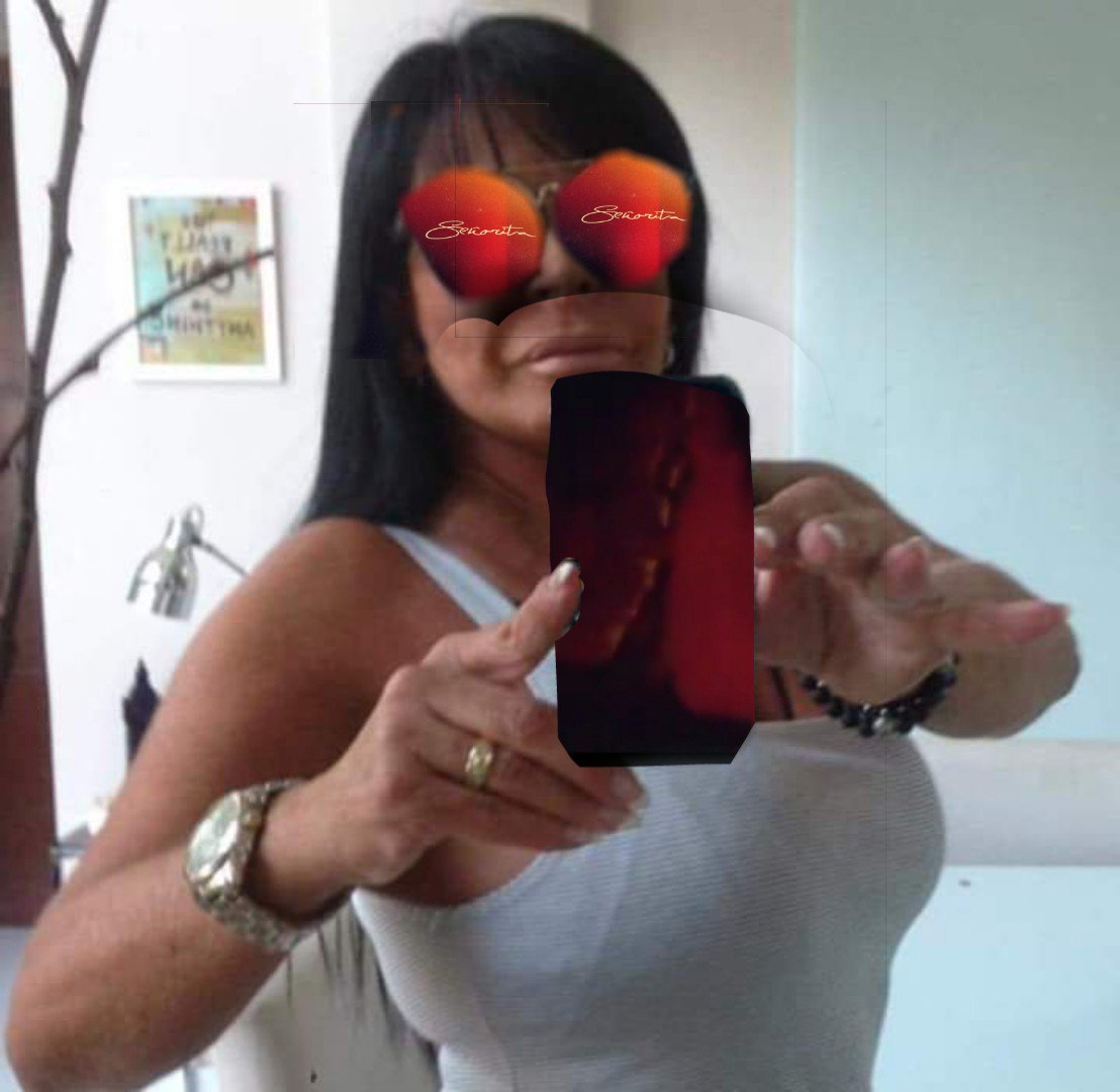 drewsfeld's tweet image. só os que surtaram com o clipe de señorita online #fcseguefc