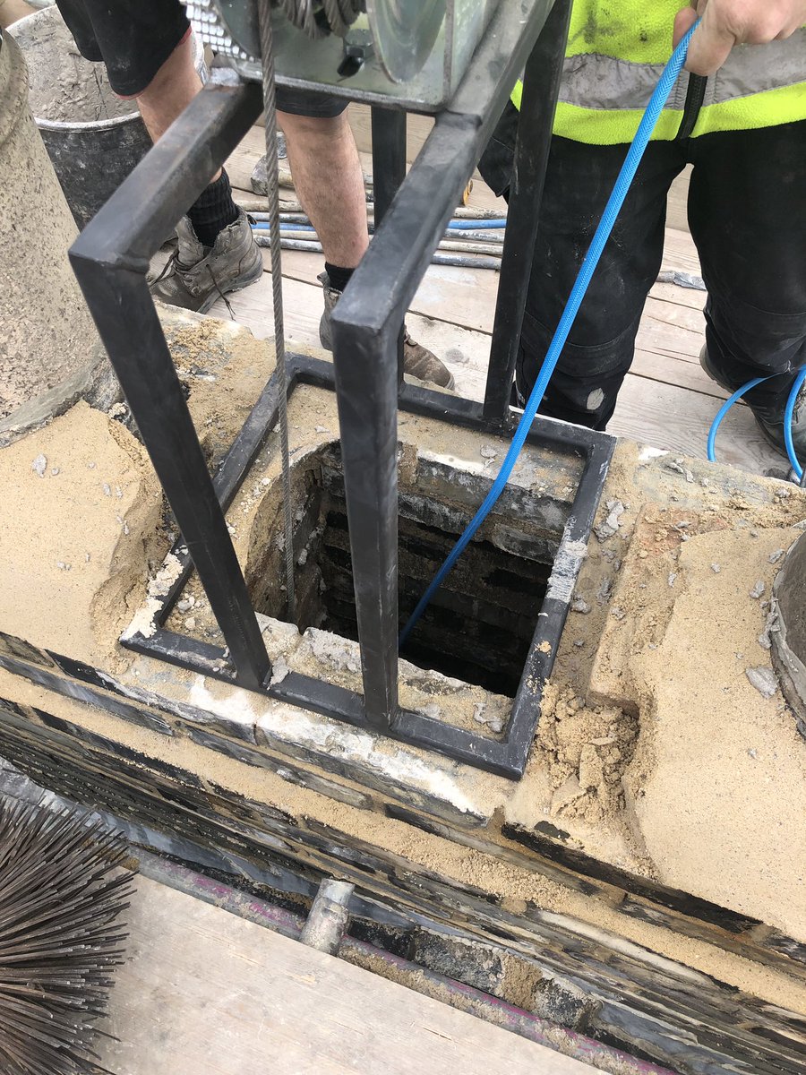 CambsFirePlaces's tweet photo. #Eldfast #flue #chimney #lining by #CSI last week in #Cambridge for a #Open #Fire #fireplace #Team #stack #scaffold #Hetas customer found us on @Checkatrade #Checkatrade https://t.co/bu3SapIH83
