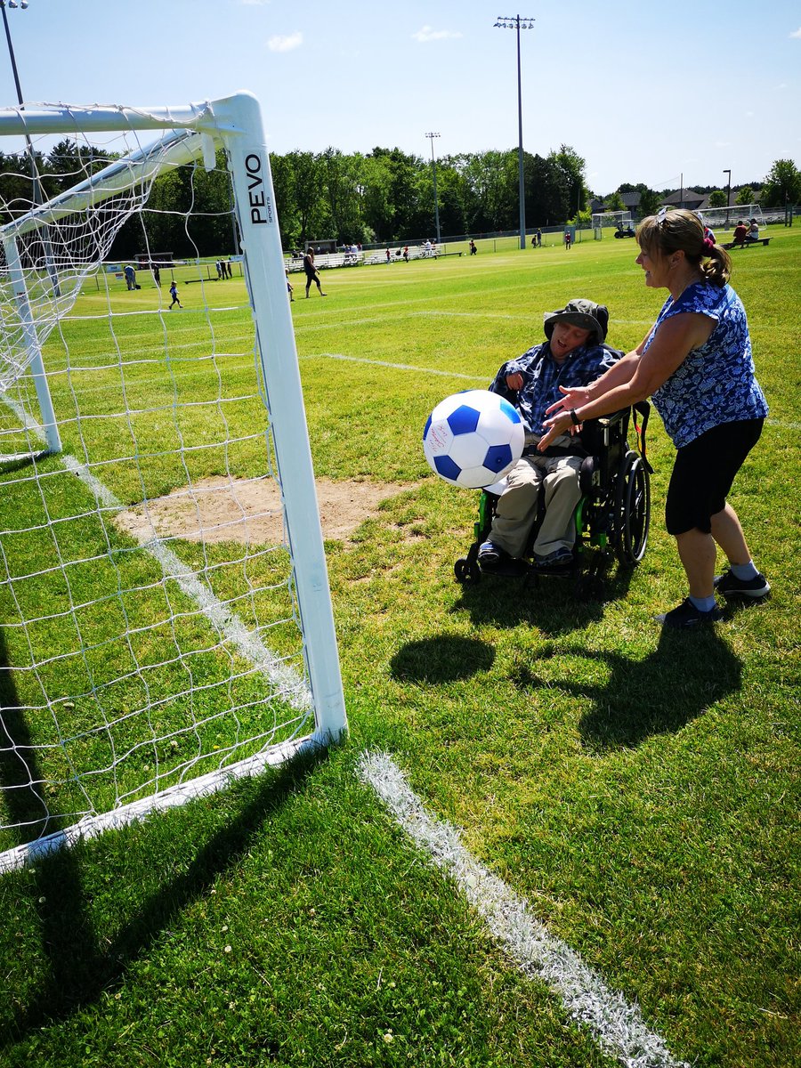 timmerj_75's tweet photo. #WSC76 All Accessibilities Soccer Program! Every Saturday morning from 11am till noon at Cowan Park in Woodstock. ⚽💛💙🥅💙💛🧩
#SoccerForAll
#InclusionMatters #ChoiceToInclude https://t.co/vVn3MMTcyO