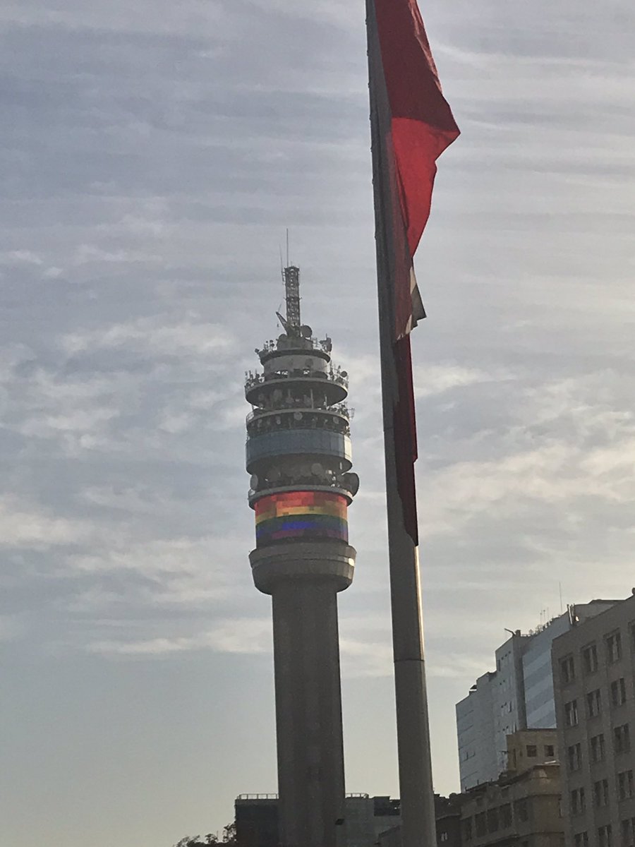DKAmbChile's tweet image. Marchando por el derecho de amar quien quiera #LGBTI 🏳‍🌈 #OrgulloParaTodos