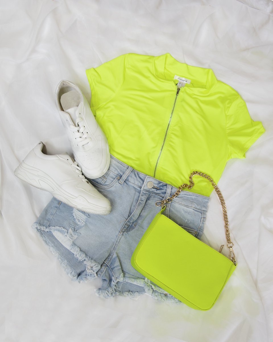 shopmandee's tweet photo. Glow get em' babe 🤩 💚 Shop up to 50% off in-store! #shopmandee #neon #ootd https://t.co/nKpSh5ki8l
