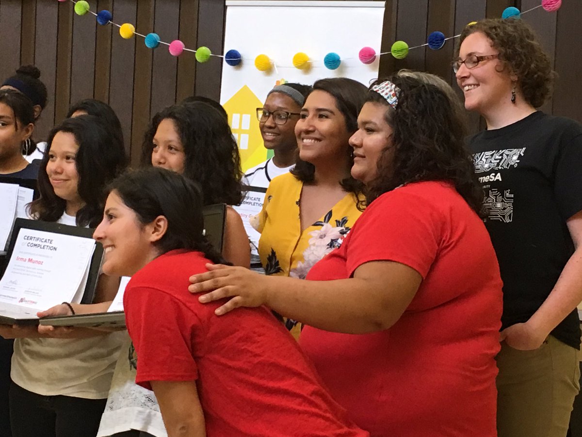 OppHomeSA's tweet photo. Thirty middle school students received their #digital training certificate along with their very own computer this afternoon as part of a SAHA #ConnectHome partnership with @goodwillsa @googlefiber @sastemic @Boeing The youth will also have free WiFi thanks to @USAA #Connectivity https://t.co/JUUEmNLYKg
