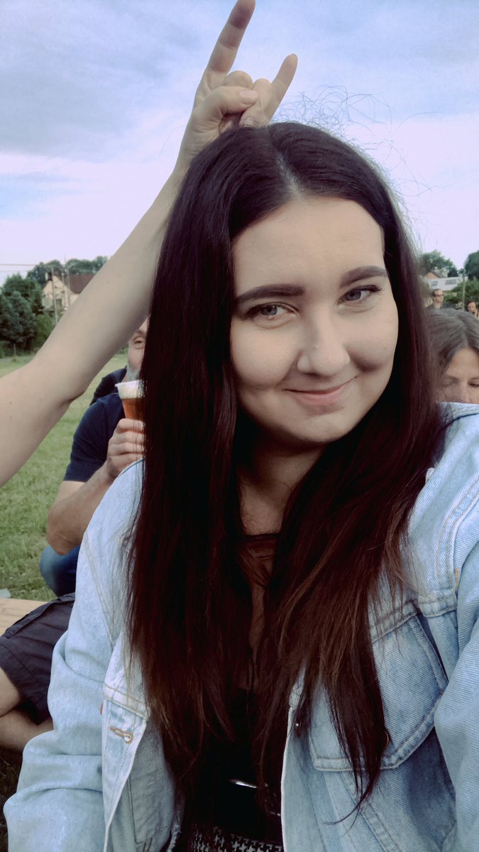 Stray_Neki's tweet photo. Last few weeks I’ve some anxiety... but still trying to be there for my family and friends. Sometimes it’s really hard for me, but they’re everything I have. ❤️💙💜 https://t.co/IPMgDPExU2
