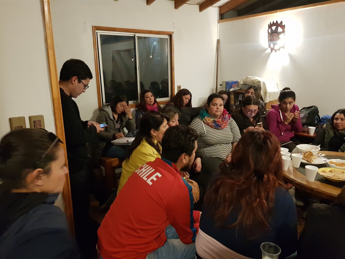 doris_gonzalez_'s tweet photo. 🛑AHORA reunidas como #Metropolitana #Ukamau #PuebloLibre evaluando y proyectando los pasos a seguir

Sábado de trabajo, organización y lucha! 💥
#DemocratizarLaCiudad #FelizSábado #OrganizaciónPopular https://t.co/jcLoRmT1ui