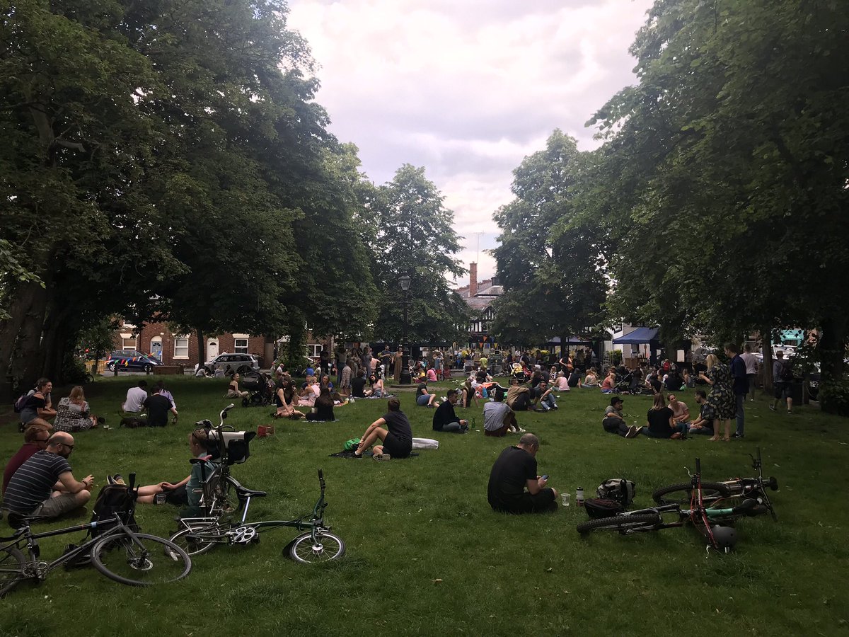 Lovely scenes for #SummerSolstice along #BeechRd and at #Chorlton Green today and yesterday. Well done to our local traders and thanks to whoever was responsible for bringing the sun! 🌞