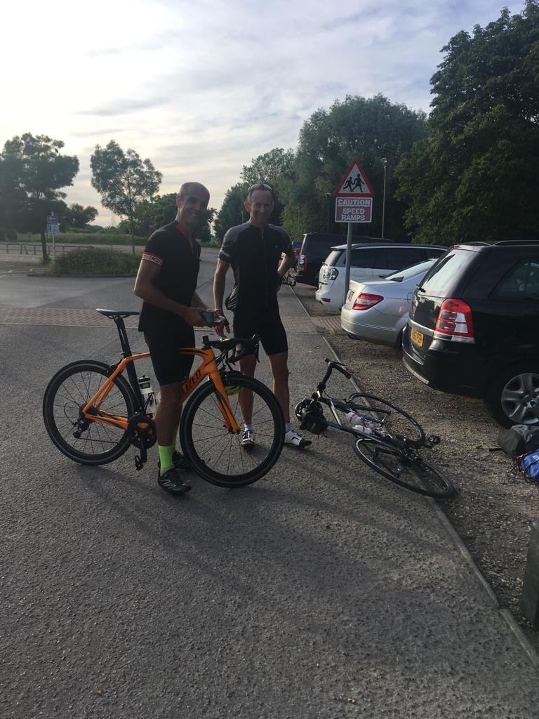 🚴‍♀️BIG BIKE CHALLENGE!! 🚴‍♀️

First to finish in just under 10hrs was Wayne Smith and he was joined by Tom Jojic !!! Absolutely fantastic achievement.well done!

Extra thanks to SRAMcc
Reeves the bakers 
Utter nutter
Fyffes
Matrix wellbeing and all our volunteers.. thank you all!!!