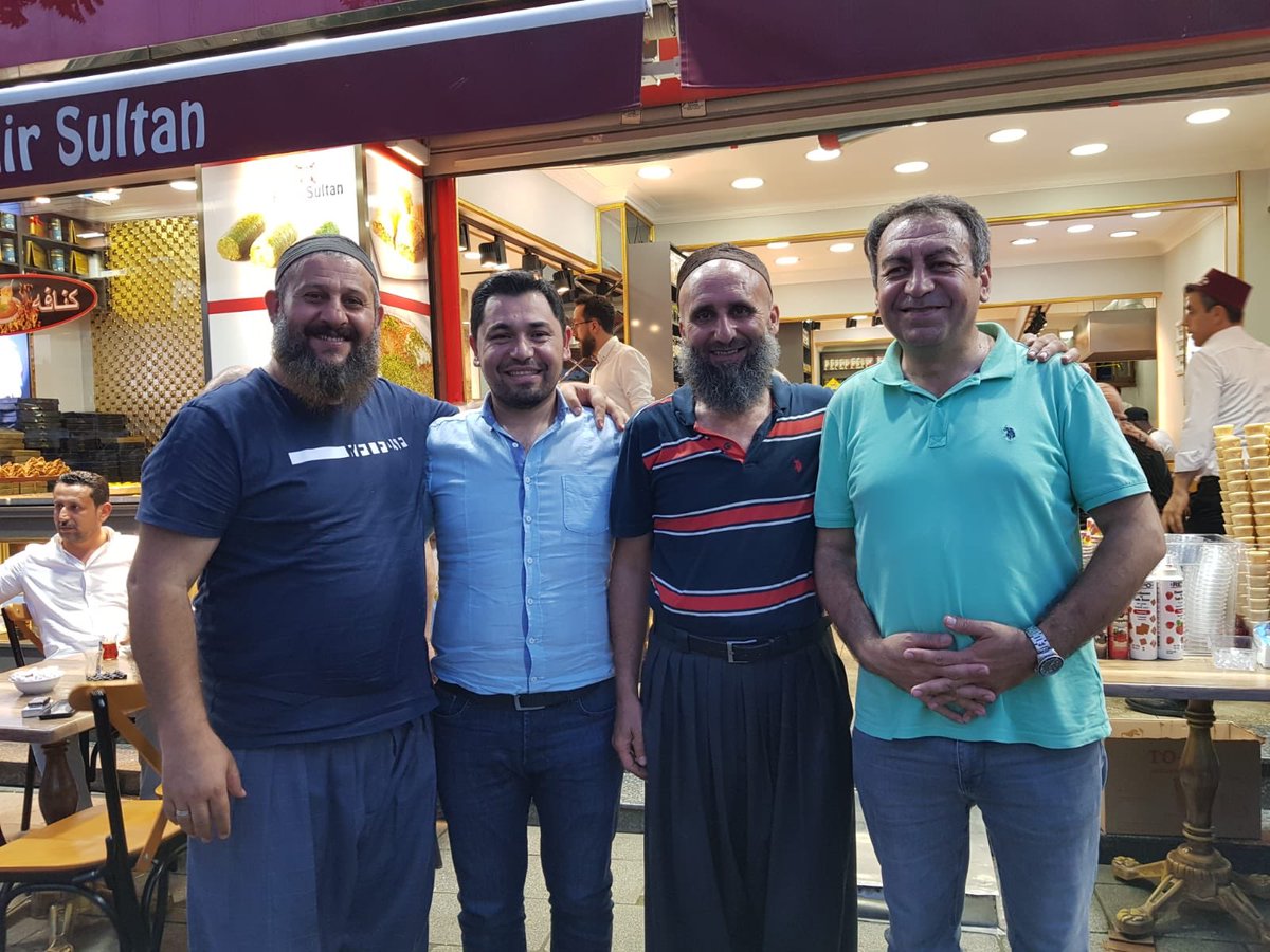 MESUTUYAR19's tweet photo. Deniz derindir durulmaz, dostluk ebedidir unutulmaz. Gönül Dostumuz İstanbul Mem Şube Müdürü @timurtugral Hocamıza misafirperverliği için ayrıca teşekkür ederiz. https://t.co/oQsy2tmACO