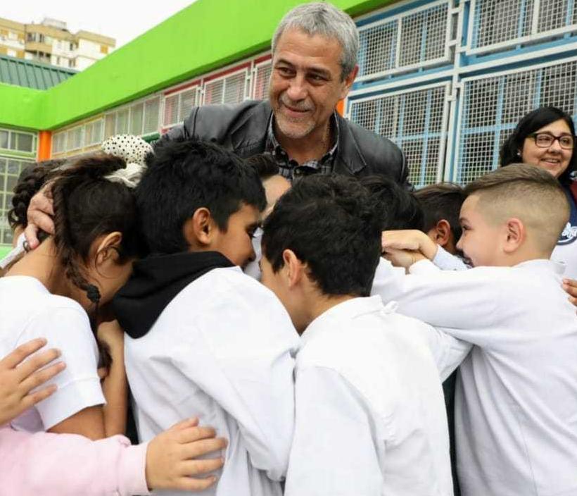 Quiero contarles que vuelvo a ser candidato a intendente de Avellaneda. Espero contar con el apoyo de ustedes para seguir transformando nuestra ciudad y recuperar los sueños en la Provincia y en la Nación. En Avellaneda también #EsConTodos #EsConTodas