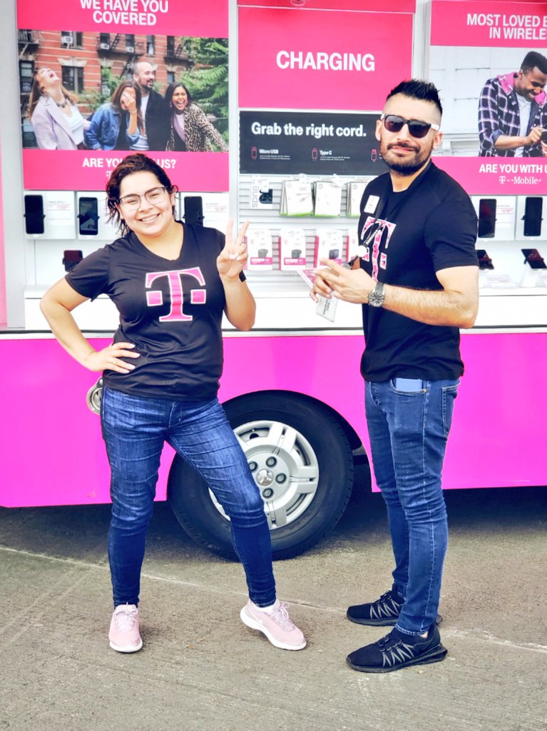 evamcgoldrick's tweet photo. CAF AIRSHOW 2019 was a total WOWZER Event. Best Customers, Best Crew #RGVTruckSquad #AreYouWithUs #BeepBeep @irvingtrujillo7 @MQuiroz_1 @AnselmoDelgado4 @sidney_orive @lpena0890 #TXVS #airshow https://t.co/OzALVLGzh4