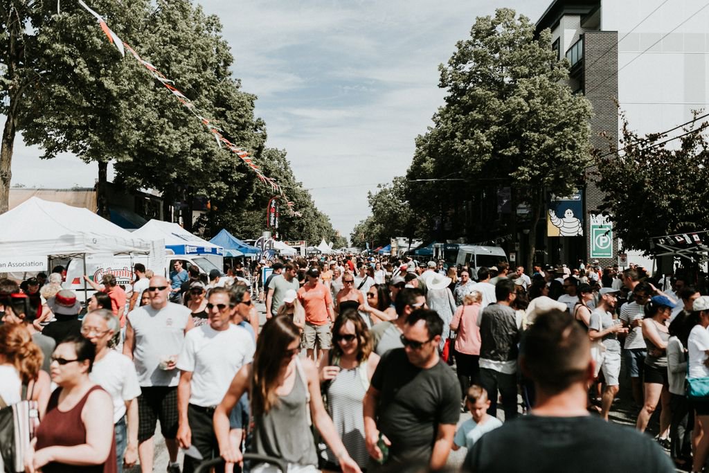 It's almost here - Greek Day kicks-off at 11am tomorrow! 🙌🏻🇬🇷