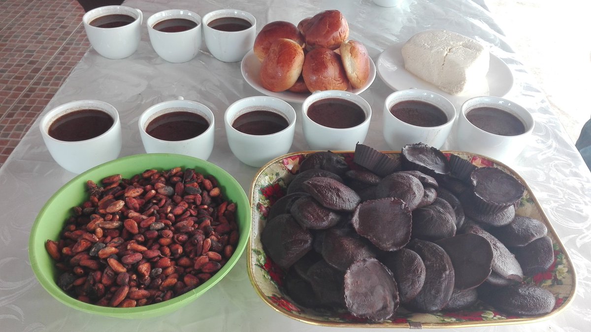 Macará tierra cacaotera al Sur de Ecuador invita a propios y turistas disfrutar del exquisito chocolate
 #VenYDisfrutalo.
.<a href="/Produccion_Ecu/">Ministerio de Producción</a> .<a href="/TurismoEc/">Viceministerio de Turismo Ecuador 🇪🇨</a> .@AgriculturaLoja  .<a href="/RepdelCacao/">República del Cacao</a> .<a href="/GADMACARA/">GAD MACARA</a> .<a href="/FAOEcuador/">FAO Ecuador</a> ..@EcuadorRegion7 .@eduviloli .<a href="/ElproductorEC/">DIARIO EL PRODUCTOR</a> .<a href="/ManuelSuquilan1/">Manuel Suquilanda </a>