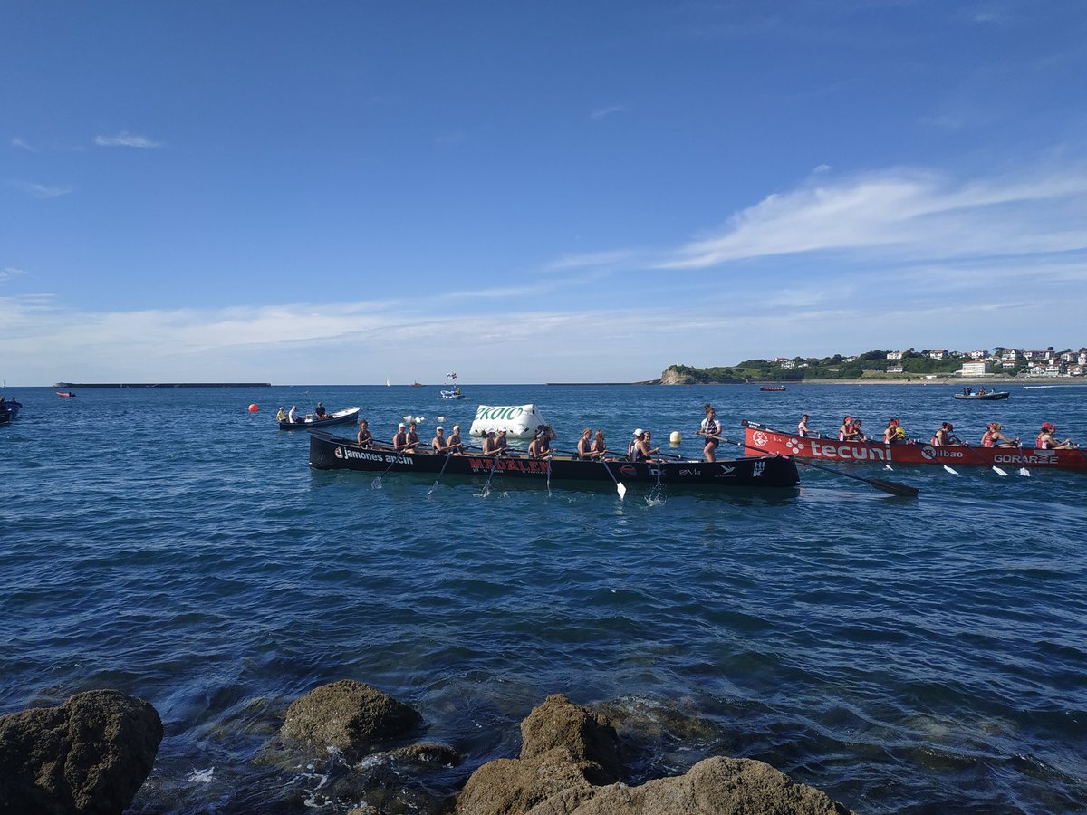 Gaur lortutakoa ez da makala izan. Nesketan berriz ere garaipena eta mutiletan berriz pausoz pauso blokea egiten goraka.
Aupa Hibaika !
