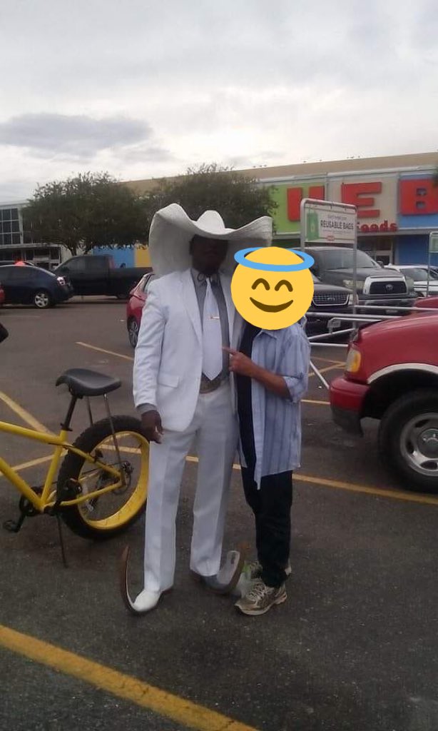 jenni_xvx's tweet photo. The Caller Times did a story on local icon Ronnie Mathis and for once, all the comments are pure and lovely and people sharing their photos with him and just... 😭💕 https://t.co/u8ARH1UMxx