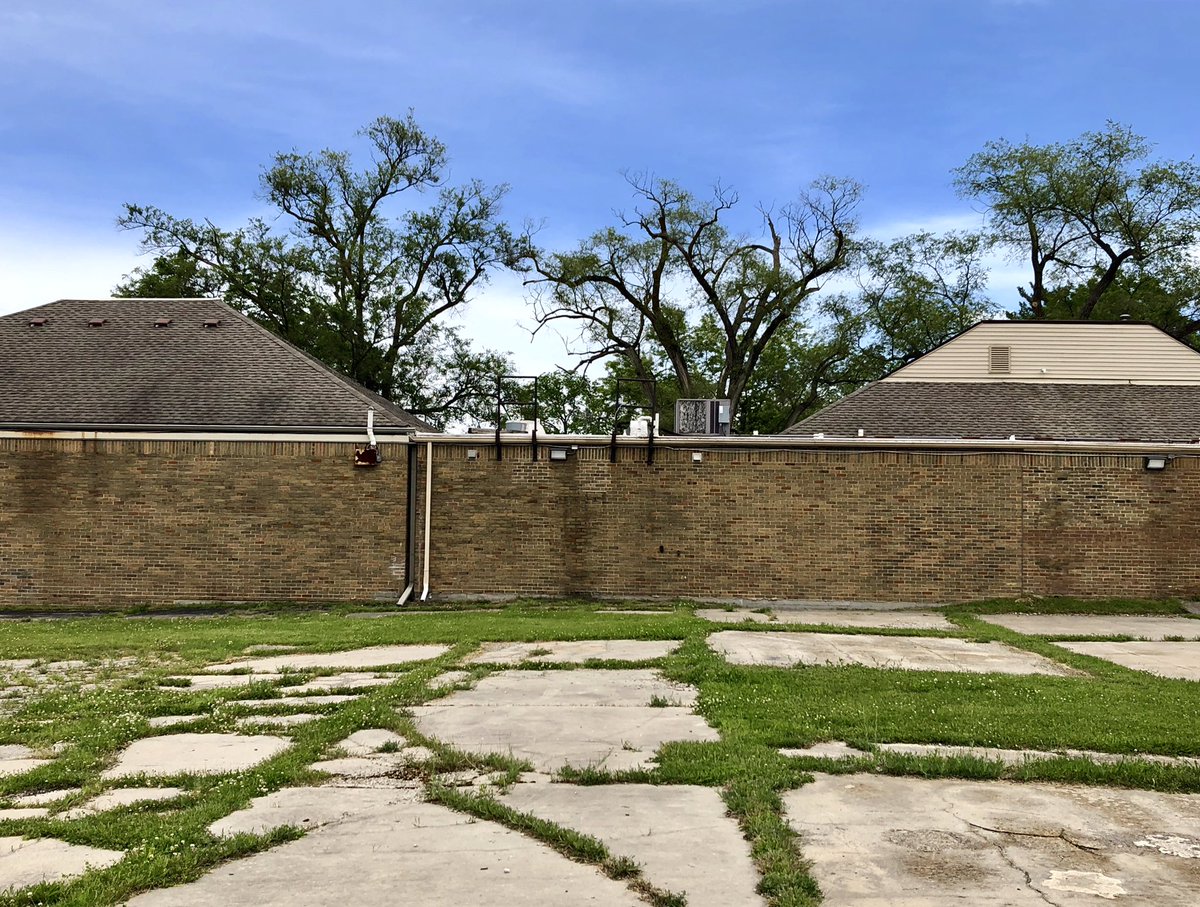 David Osler, Nellie Loving Branch Library (1965) /// This was one of the original satellite branches of the Ann Arbor District Library, built starting in the 1960s as development spread outward from the urban core to formerly rural areas of the city.