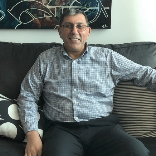 JxnFreePress's tweet photo. In this episode of @LetsTalkJackson, managing editor Amber Helsel sits down to talk with Emad Al-Turk, co-founder of the International Museum of Muslim Cultures based right here in Jackson. #JXN #JFP #LetsTalkJackson https://t.co/tandEpiZr3 https://t.co/nLD4STlzsk