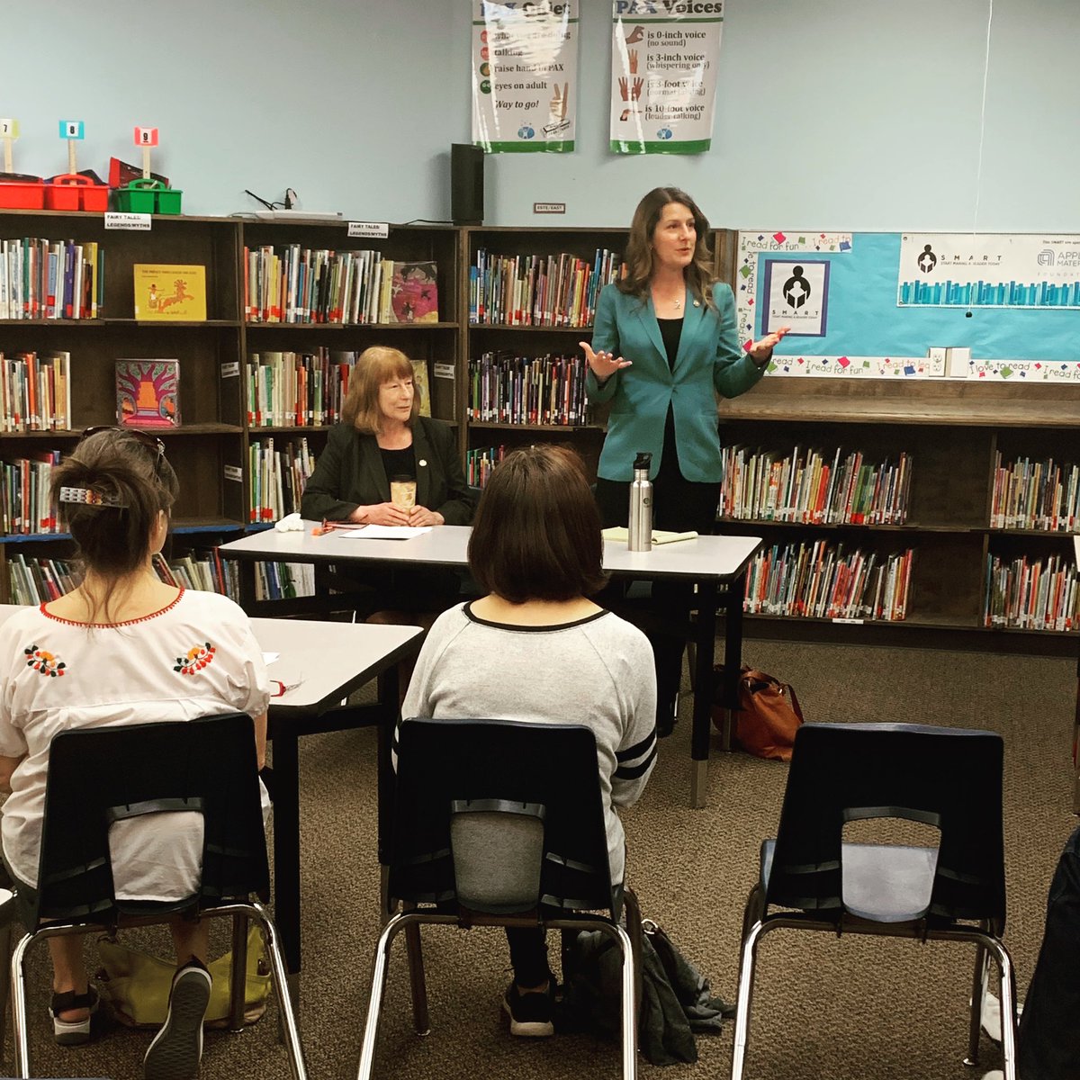 Thank you for the thoughtful conversation and questions our McLain/Neron Joint Town Hall in Hillsboro. We covered so many topics today and throughout session, we truly love serving our communities! Remember to stay engaged! #orpol #orleg