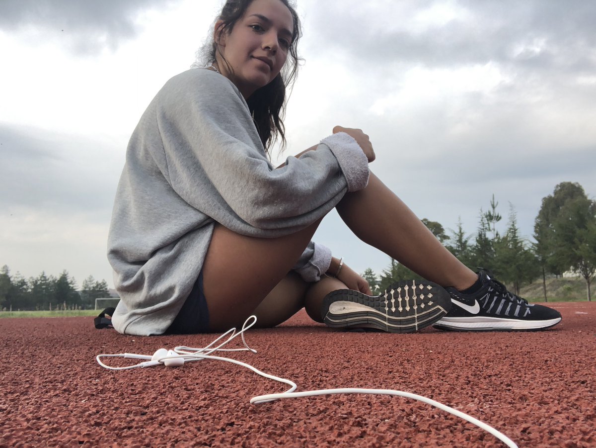 aisha_alc's tweet image. Después de un mes y medio regresé a correr en pista♥️ y lo mejor, en mi pueblo. #runJoerun 🏃🏽‍♀️
