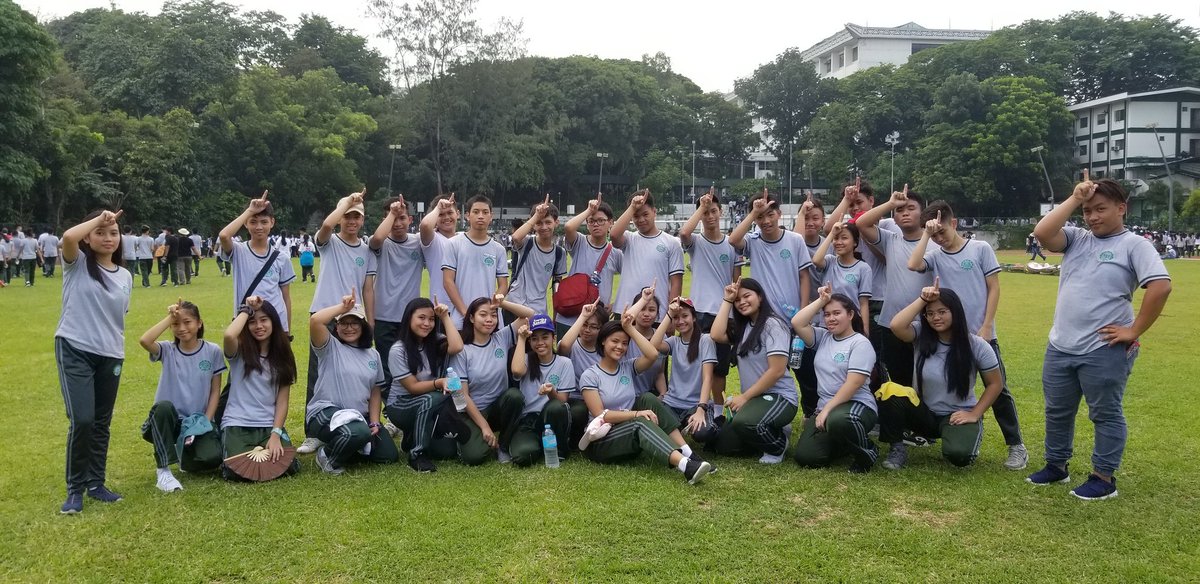 PaternusUnicor1's tweet photo. June 20, 2019
Practice for 300 LaSalle💙💖
#june #GoFurthur #WeTryHarder  #UNIQUEcorns https://t.co/gZaCRHPIUY