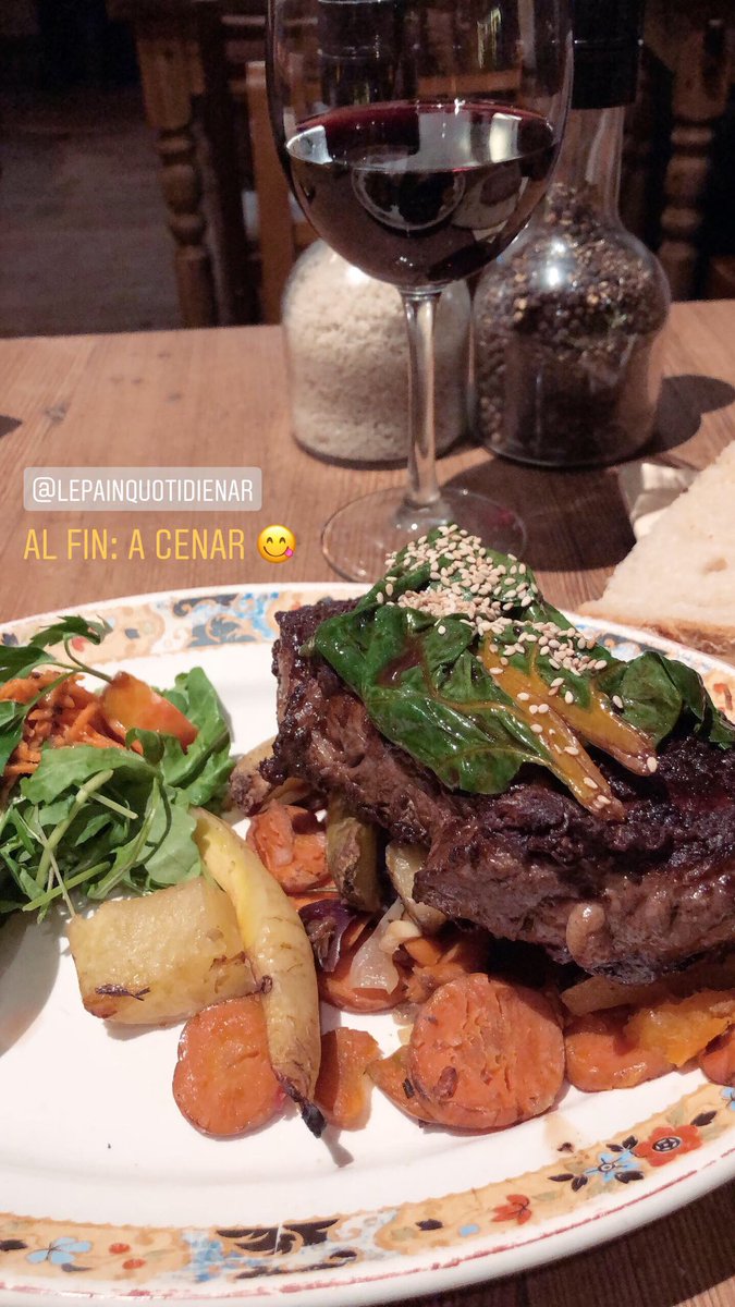 Nada como cenar en <a href="/LPQAR/">Le Pain Quotidien AR</a> con una copa de <a href="/CatenaMalbec/">Catena</a> Animal 🙊