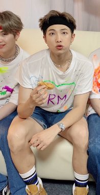 SpoopNamjoon's tweet photo. Kim namjoon. The thickest king we could have. https://t.co/AH0QQu3jcq
