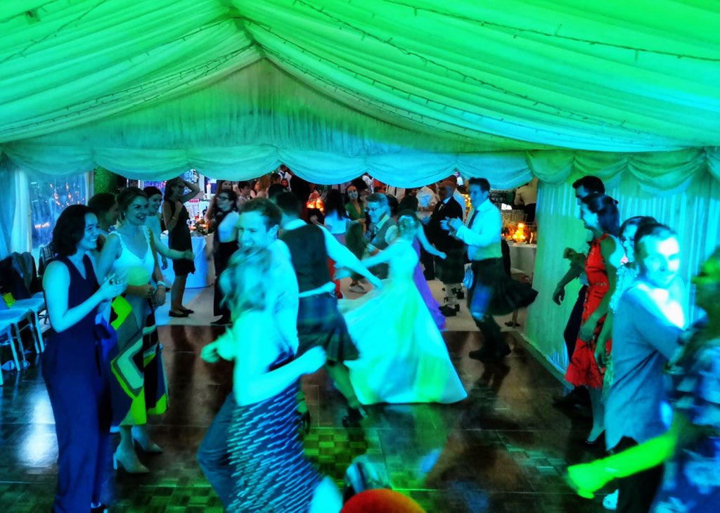 A sunny, post solstice wedding ceilidh and disco with Sarah and Dominic. Congratulations! #stumpyoak #guitar #festivalbride #ceilidh #weddingceilidh #wedding