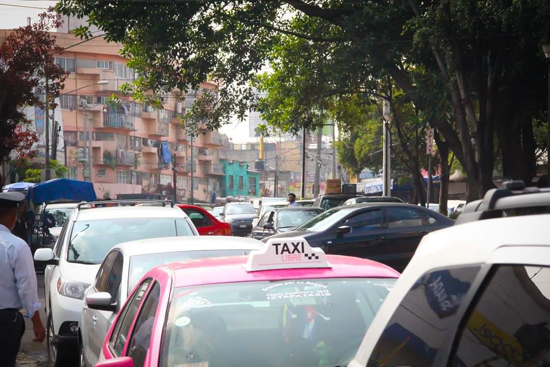 airelibre_fm's tweet image. Sábado de @radiobarriofm desde la legendaria colonia #Portales con la #ChilangaBanda de @jaimelopez_ en el estudio de @airelibre_fm  105.3, si se lo perdieron les compartimos la galería.

✨🎙📻
#LaNuevaRadioDeLaCDMX #TodosSomosAireLibre