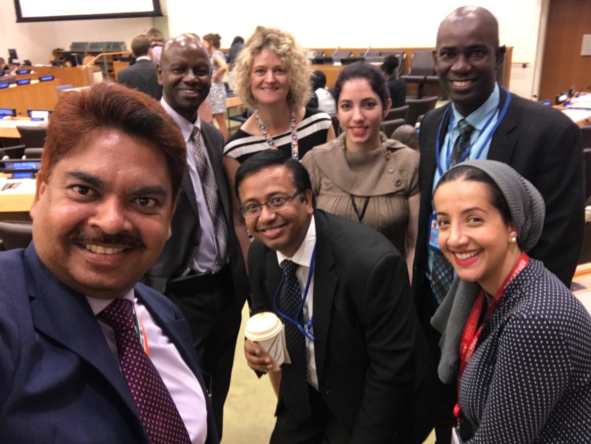 EOsAtUN's tweet photo. UNITED @UN
#TheWorldisOne #LifeAtUN https://t.co/qthrERQY4c