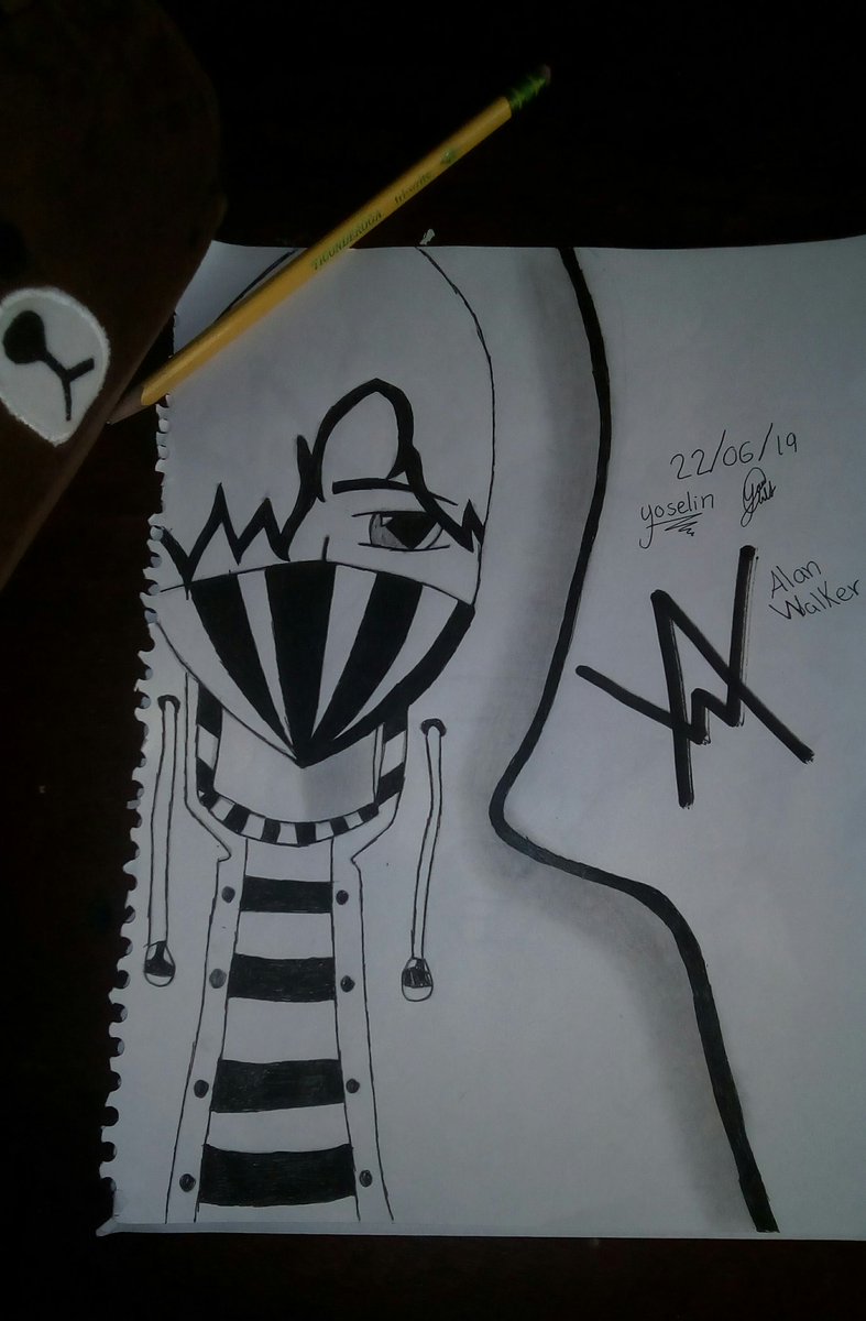 xcaulifla_'s tweet photo. Hice a Alan Walker UwU
Eso es.... No se :v ¿Arte? 
No es presumir, pero la verdad me gusto mucho los dibujos que hice.
Hagan sus preguntas :3 https://t.co/WqxTas8cjL