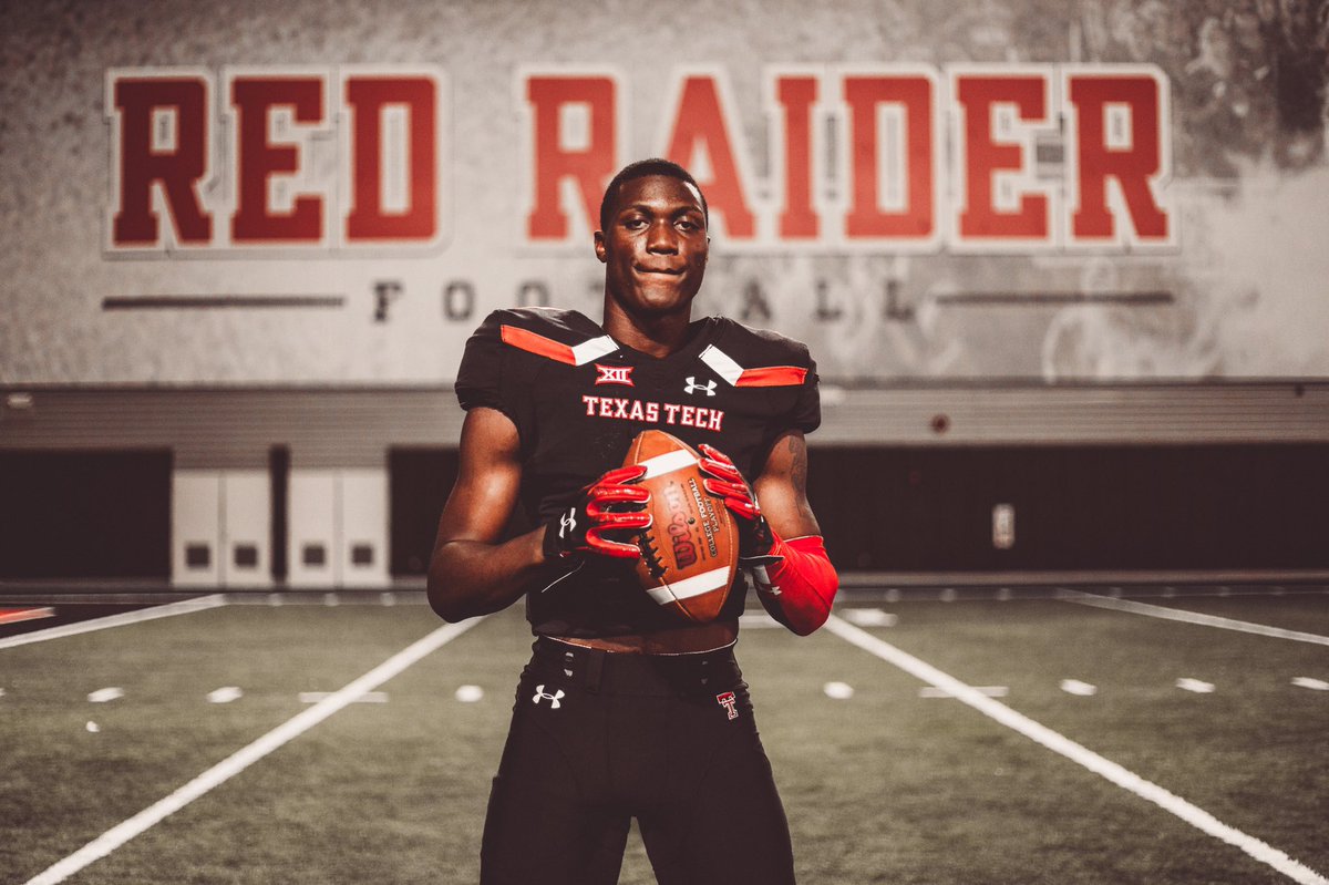 JJ_spark12's tweet photo. I’m 1000% committed. Thank God. Thank you Lord🙌🏽 #GunsUp⚫️🔴 https://t.co/fK5t5Ig7CT