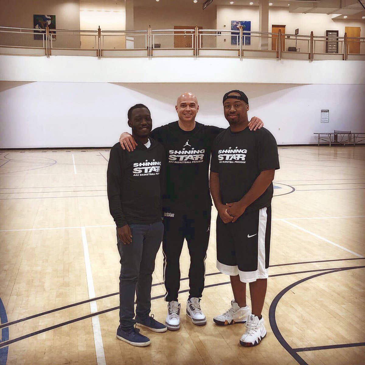 ShineTraining's tweet photo. Excited to welcome Demarco Kinamore and AJ Saunders to our SHINE Training team! They will be basketball trainers at our Mercy Health Plex Fairfield location. If interested in getting individual or group training please email shinetrainingbasketball@gmail.com https://t.co/l2objBu4kJ