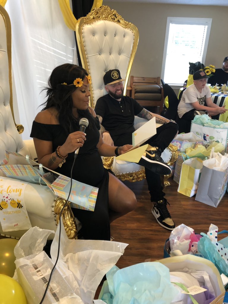 CoachRobey4's tweet photo. Queen &amp; King vibes!!  #babyrobeyloadingup #babyshowerflow  #BlessedAndGrateful https://t.co/yZejyC3tKa