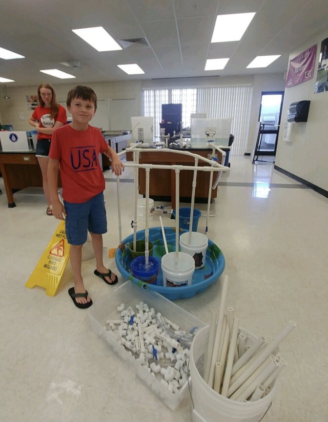 CARKW's tweet photo. Lots of fun at #CabotReads Family Night tonight!
#stemeducation #scienceisfun #familyfun #weareCAW https://t.co/PqKuJS5Yc8