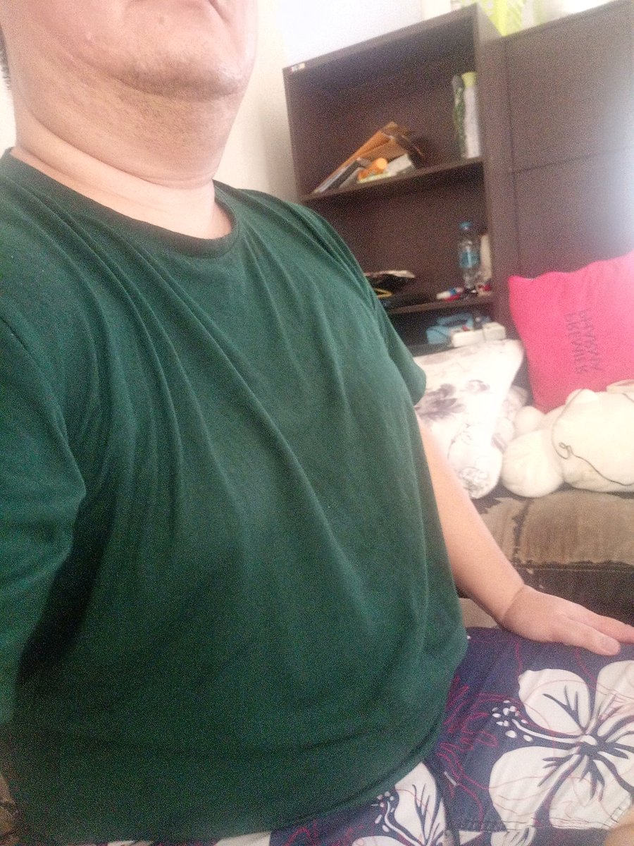 Decembear1's tweet photo. พรุ่งนี้ก็ทำงานกันแล้วนะครับ... https://t.co/vkJ0nMobJz