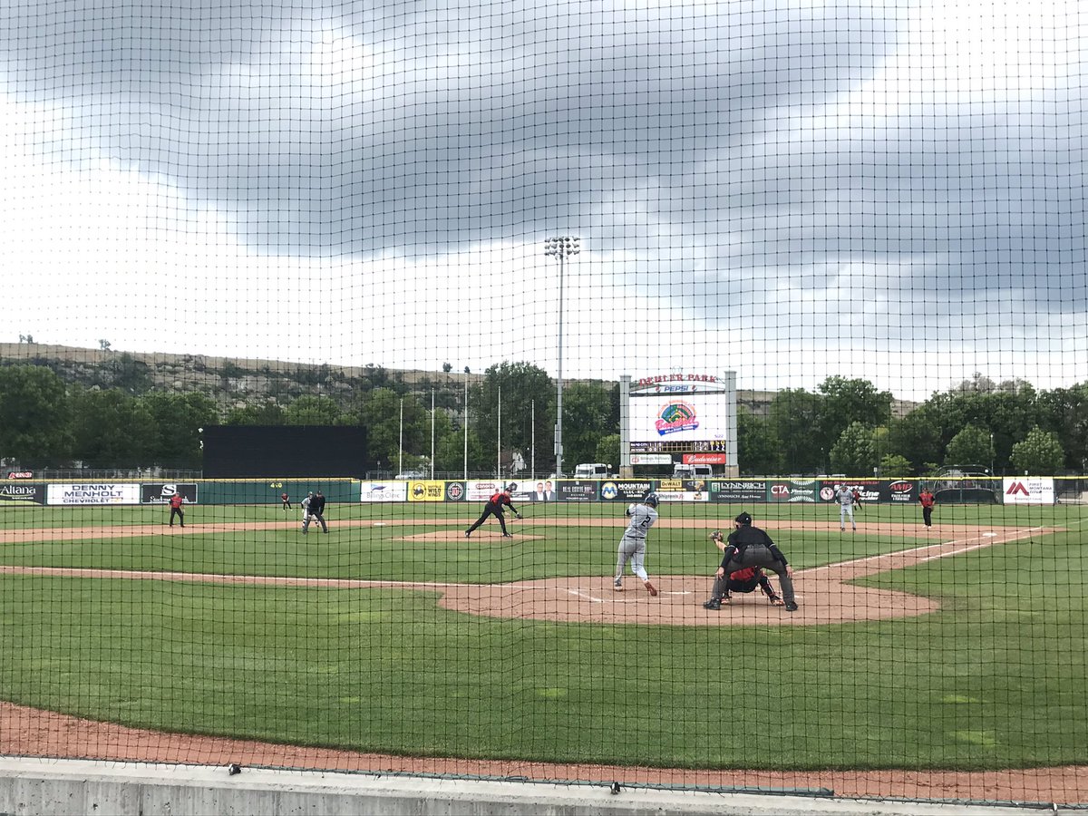 Great win for the Stars once the rain stopped! The boys racked up 13 hits in a 12-2 victory over Jackson, WY. ❤️🌟⚾️