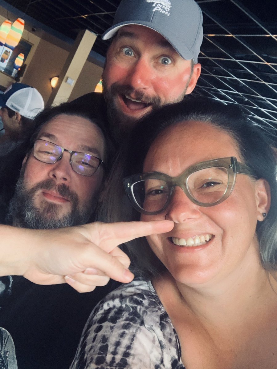 DeborahCAN's tweet image. Pre @TheStartupBus shenanigans with @MitchNeff &amp;amp; @claco #StartupBus #Friendcation #weliveinparadise