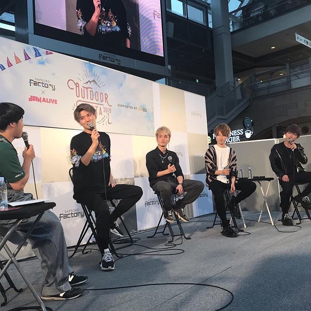 333time's tweet photo. 本日特別番組ですよー！
6/23(日)19:00からAIR-G’
SAPPORO FACTORY × OUTDOOR FESTA 2019 supported by AIR-G’

reGretGirl
ACE COLLECTION
BLUE ENCOUNT
インタビューさせていただいたその模様が放送されます！
https://t.co/YwMmukfLAZ

#joinalive #joinas #soundalive #sapporofactory #air_g https://t.co/zhDdseLqtt