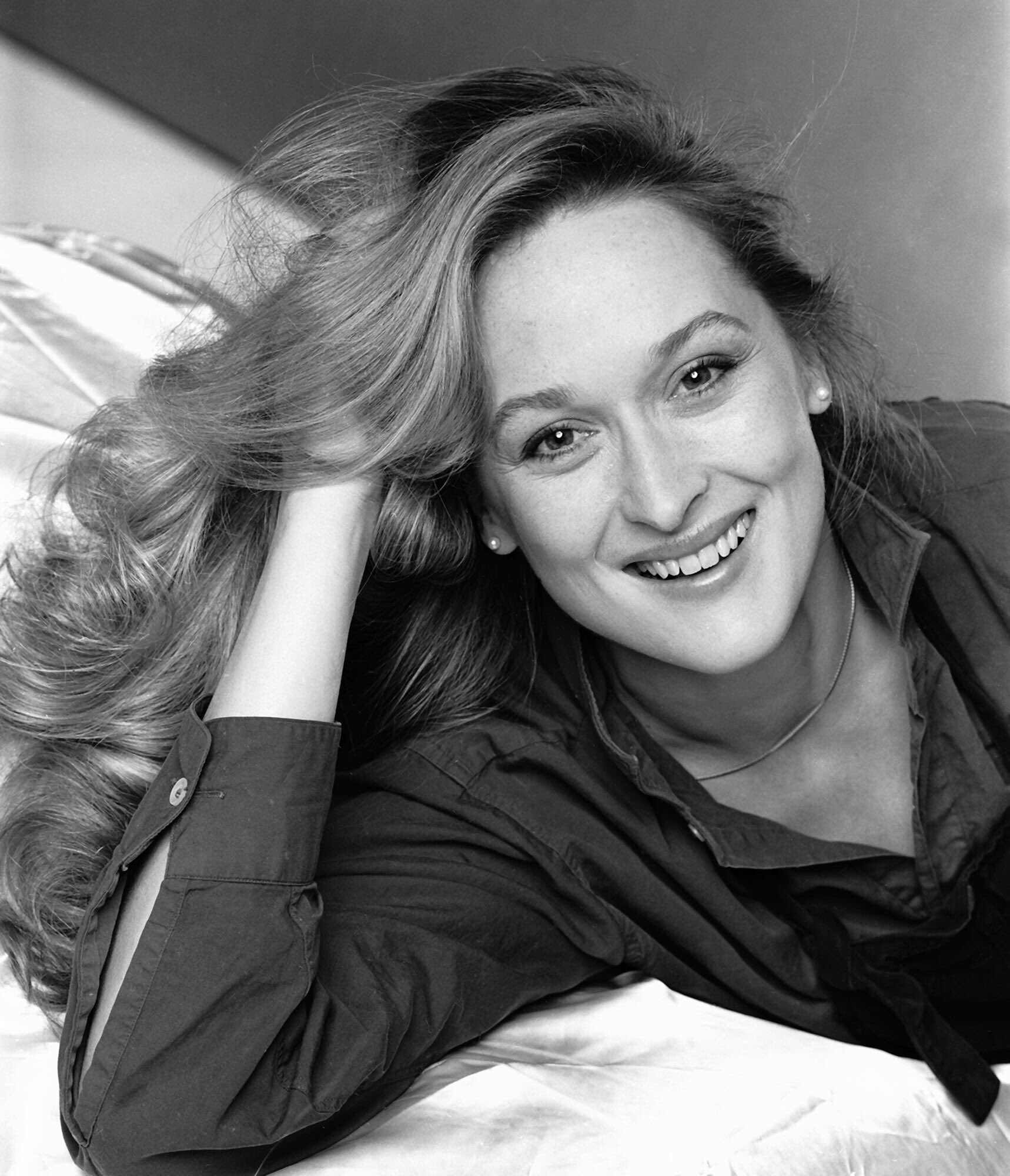 Happy 70th Birthday to the great Meryl Streep. I love this pic of her.   