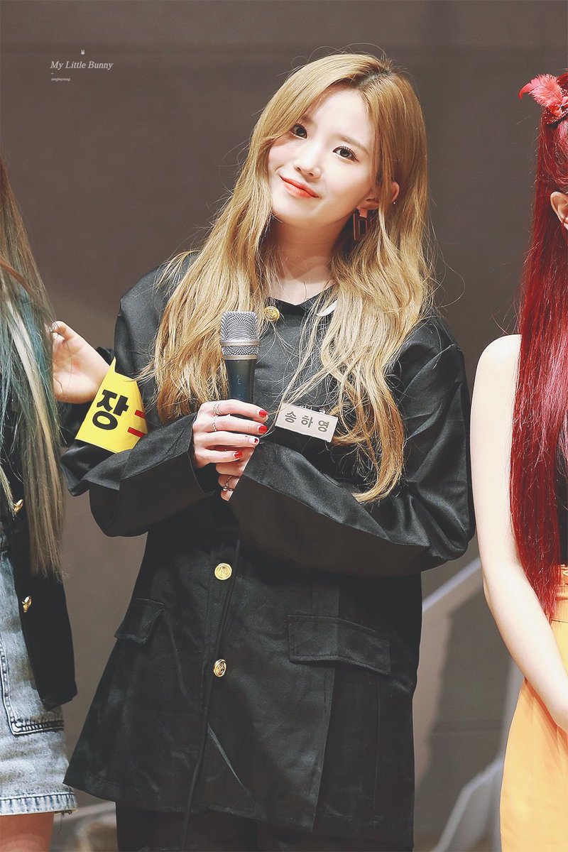 MLBunny_929's tweet photo. 190623

짜릿해
최고야

#fromis_9 #프로미스나인 #송하영 https://t.co/2TYkffYDxl