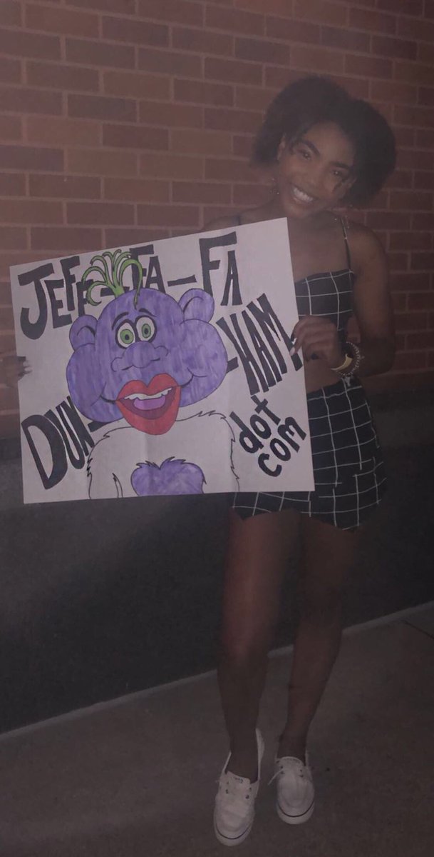 _kiluanamurray_'s tweet photo. the show was good-itty, good, GOOOOOD... even if they made us leave our signs @jeffdunham #jeffdunham #netflixfilming https://t.co/Xy0nwO0vl9