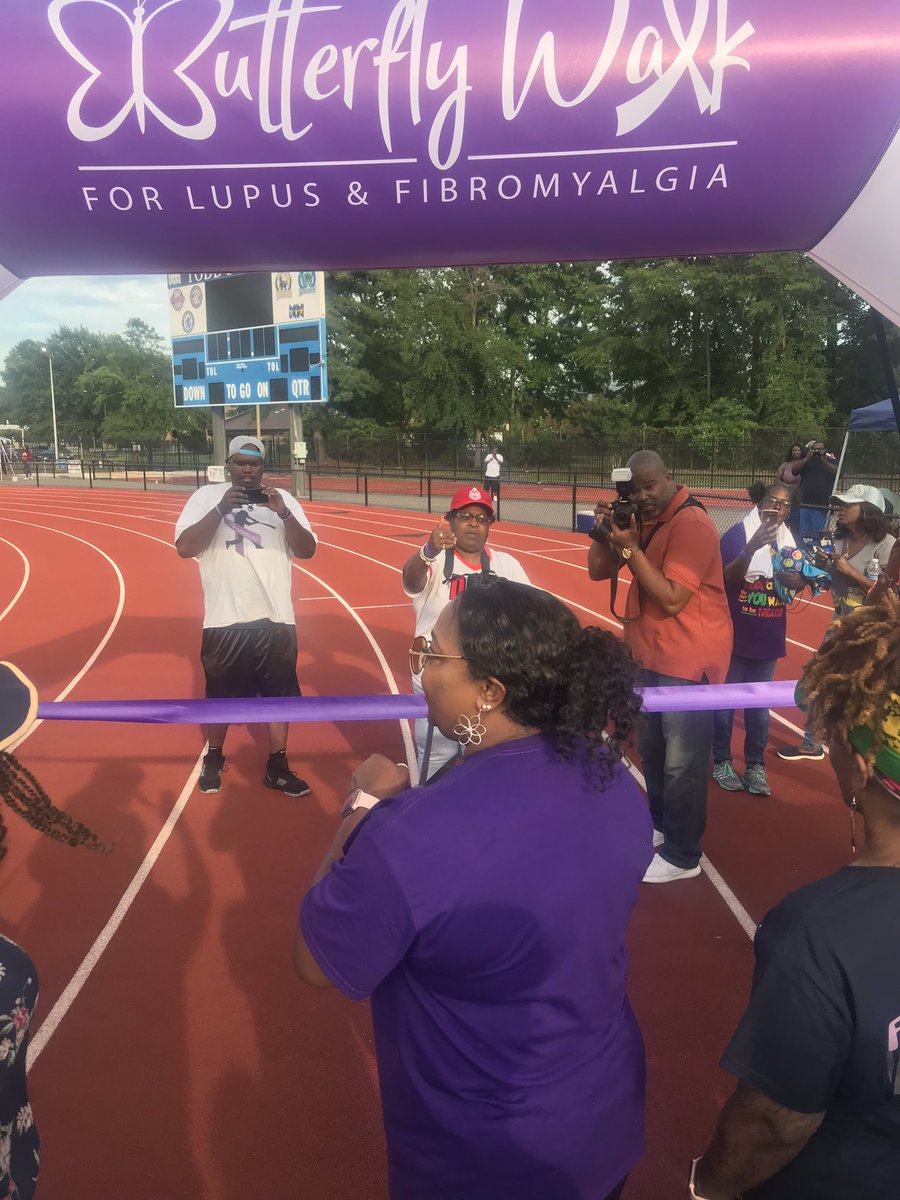 MLHarrisIII's tweet photo. Look who’s back home, comedienne and actress, Ms. Coco Brown. She served as the celebrity grand marshall for the Social Butterfly Foundation’s Lupus & Fibromyalgia Walk. #LupusWalk #LupusAwareness #CocoBrown #NN #757 #TylerPerryFilms #SITW #NNProud https://t.co/L697J7mNbp