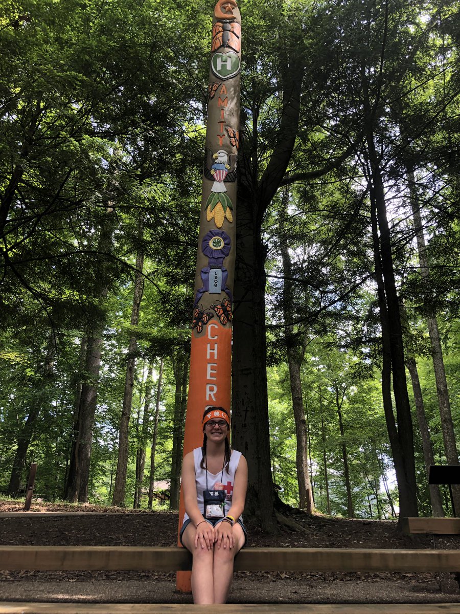 karebear038's tweet image. Soo.. I aged out of OMC today. Wow oh wow was that a different type of pain. I am eternally grateful for the organization that turned me into who I am today. Two weeks ‘til county.. 🧡🍀 #HowHow