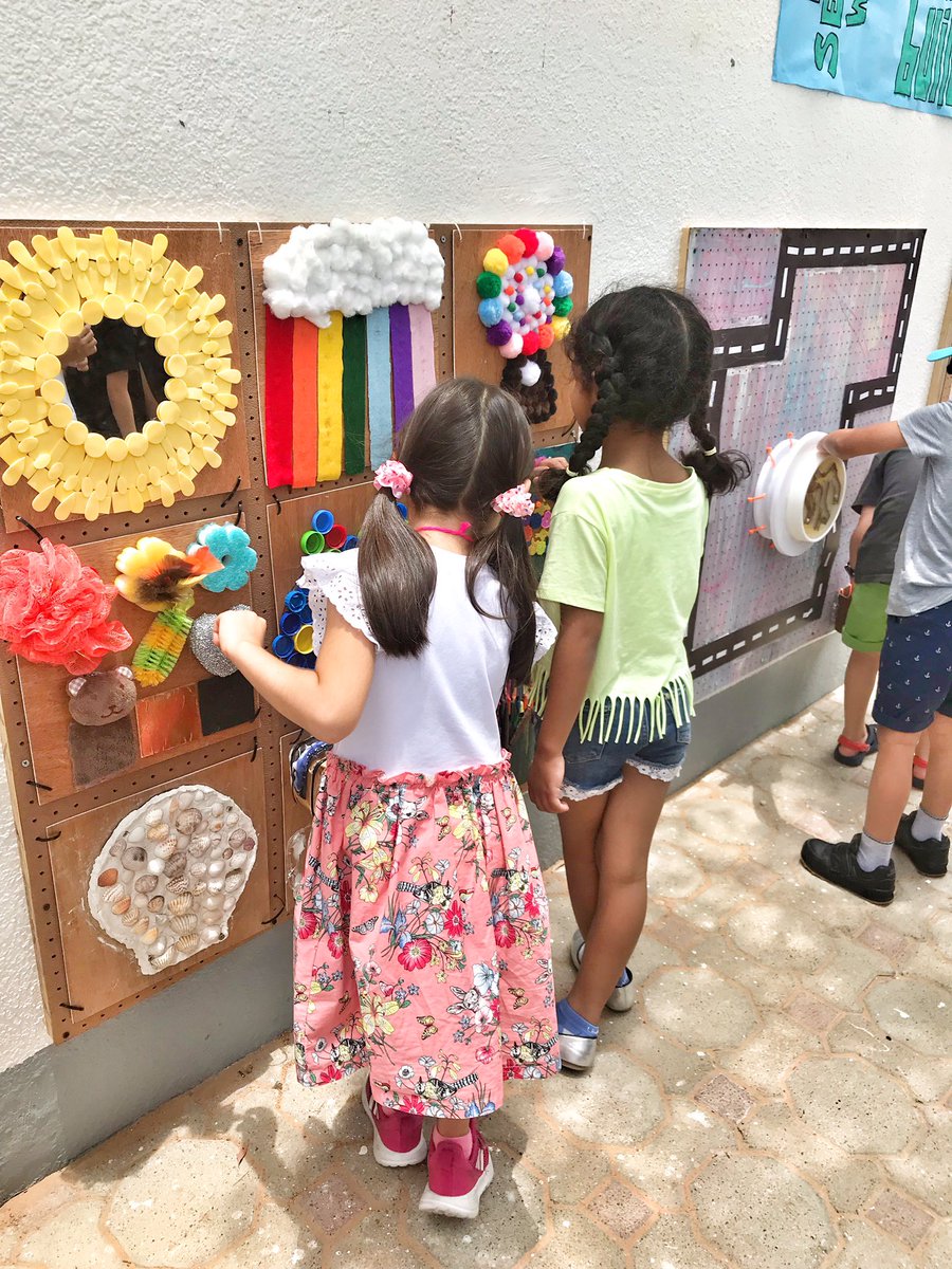 KatrinaMcDonnel's tweet image. Ribbon cutting ceremony at our brand new, #studentfunded, #studentdesigned and #studentcreated #sensorywall!!! A BIG thank you to our #ELLteam! #designthinking #studentaction #appliedlearning #kgfun #pyp #pypexhibition #action #ESOLpride