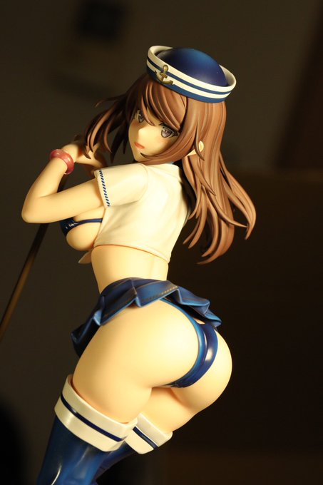 この仕事してて良かったことは、一つの案件終わるごとに宝物が増えてくことよな(写真は原型監修させてもらったフィギュアです 