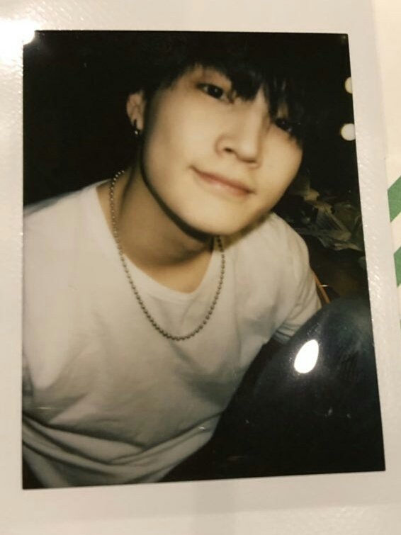 offdef06's tweet photo. Thread: 190623 Jaebeom Polaroid https://t.co/jioUODZMF1