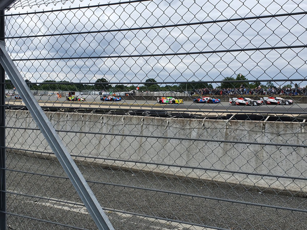 Throwback to last weekend where we supported the lemans 24 race with 4 LMP3 cars. Working with our friends at Nielsen racing. 
Although this is a weekend off us, we popped up to Donington yesterday see the Ginetta cars GT5 &amp; GRDC racing. #motorsport #raceprep #tracksupport