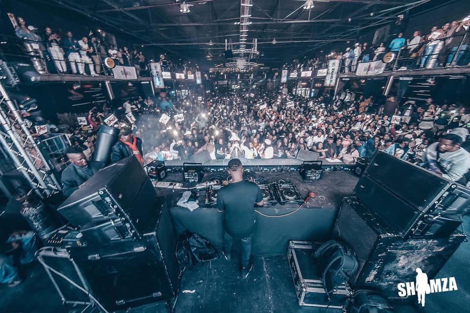 Shimza01's tweet photo. I 100% own these shows, i conceptualized them, planned them with my team and have loyal people behind them, it’s not easy, been years of building. Keep on going, it’s all possible ❤️ https://t.co/CEuWpCTu4x