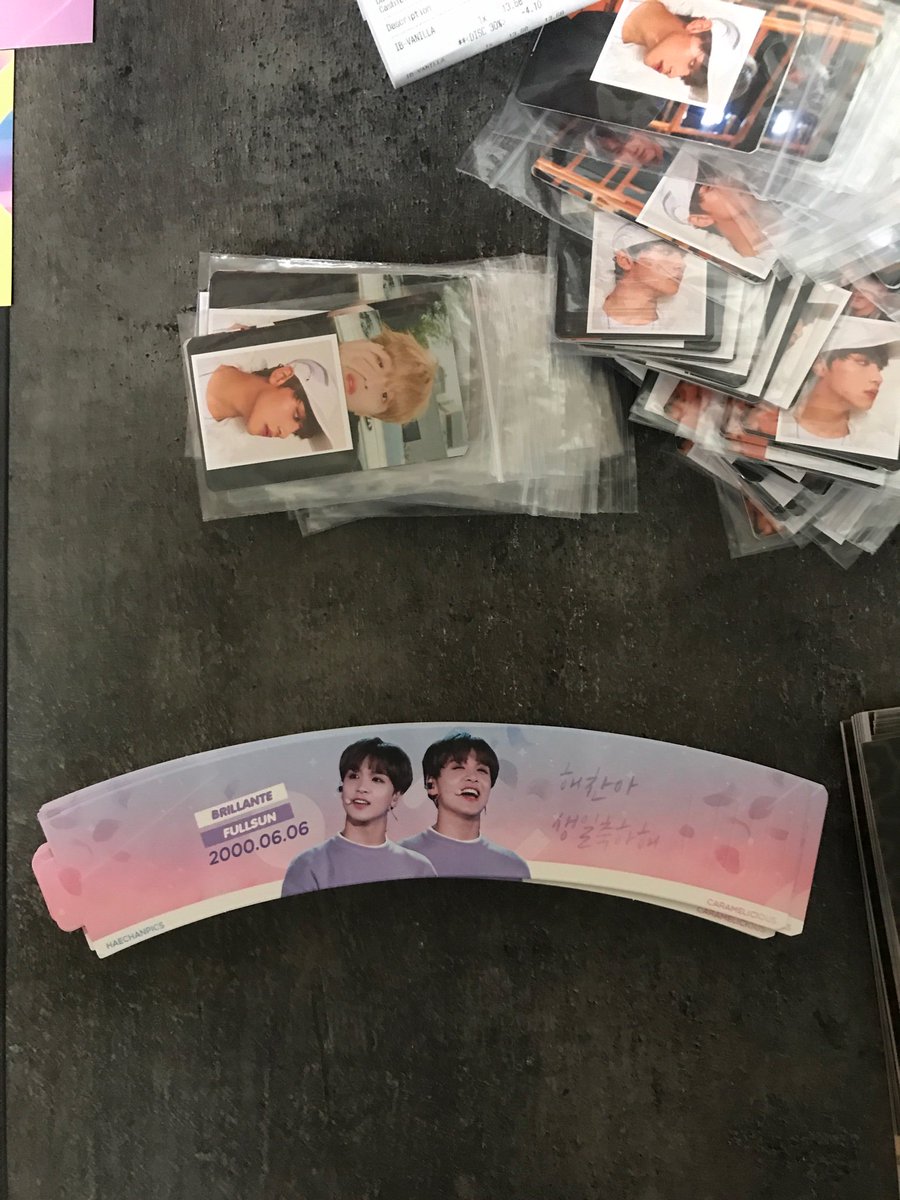 GeminiHyuckil's tweet photo. Come take our freebies ! #GeminiHyuckilDay There are also cupsleeves and freebies from Haechanpics and team !! https://t.co/4YKisvdxaw